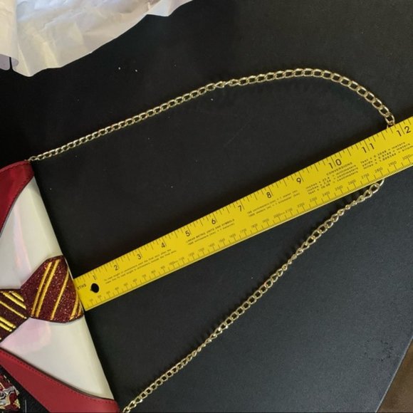 Harry Potter Women’s Black Red Gryffindor Logo Chain Bag Brand New - Picture 4 of 8